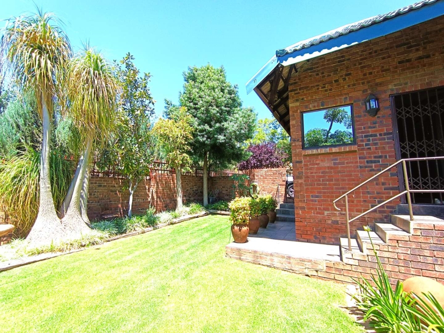 4 Bedroom Property for Sale in Pentagon Park Free State